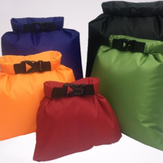 Bolsas seco en diferente capacidad 5 unidades para canoa