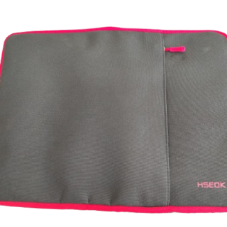 Funda reciclada resistente al agua para MacBook Pro de 16